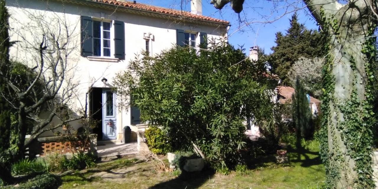 Le Petit Palais Maisonnette Aparthotel Авиньон Екстериор снимка